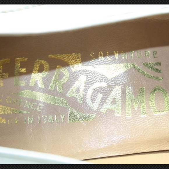 SALVATORE FERRAGAMO Leather Wingtip Loafers Italy! - Picture 2 of 8